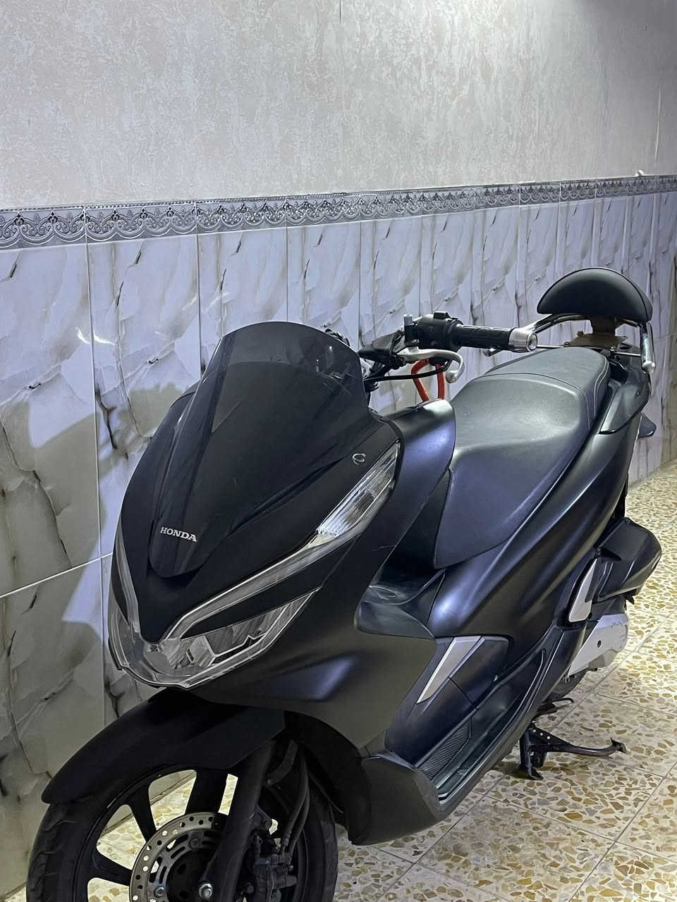 سلام عليكم 
جيل الثالث رمبة دراجة
كفاله عامه كفر ومكينه من فتح وتبخير 
أوراق المعرض كاملة 
ماشية 23 الف 
حساس ازدحام+ حساس استاند
تدفئه بل يدات 
تجوه كفر يخبل ولا زلخ 
دراجه تجي ما اطلع بيها ولا عيب
سعرها 13 ونص ومكاني بغداد البلديات
تاخذها إذا إذا مفتوحه ترجع
***********
