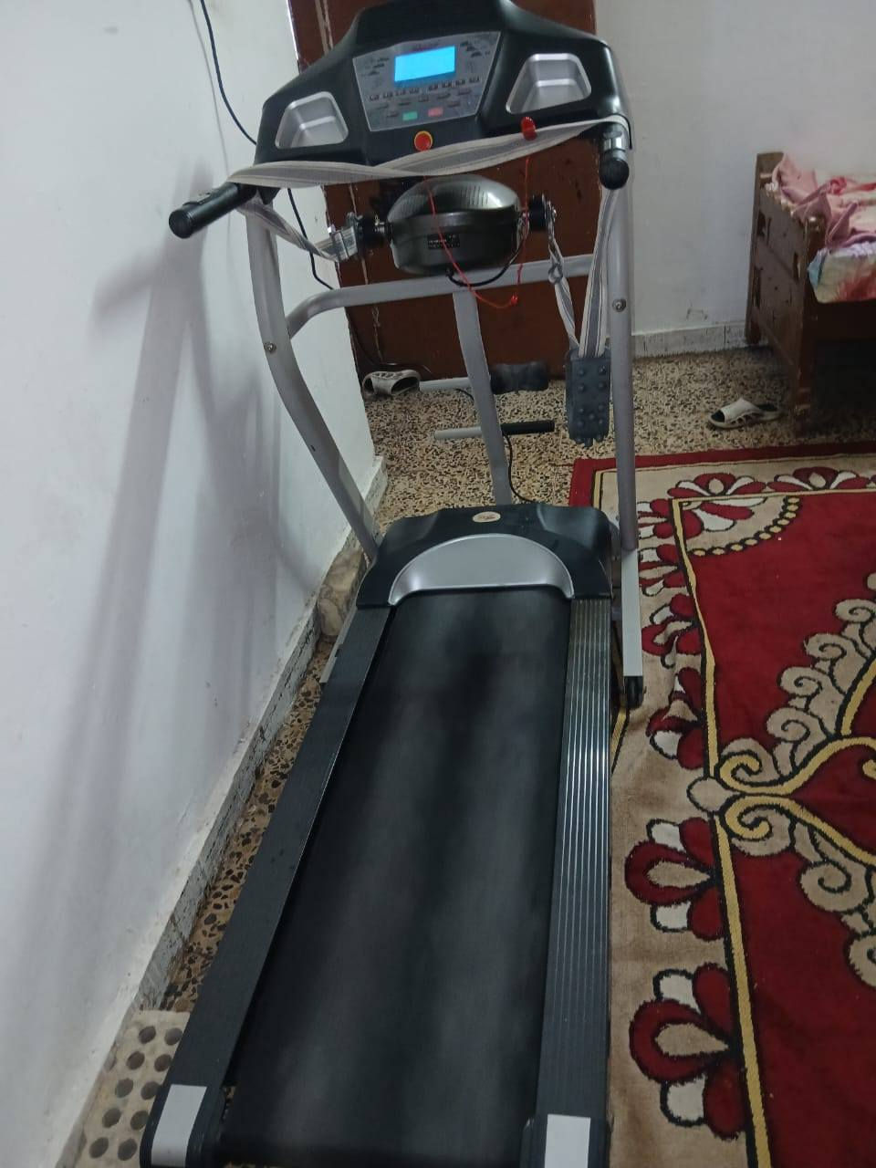 سلام عليكم جهاز جري البيع ممستخدم هواي نضيف شغال سرعتة عالية نقط تحكم شغالة جهاز كامل ونضيف والسعر 200 الف رقم الهاتف 0770 298 7797
