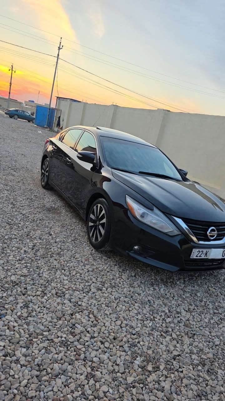 يالله السلام عليكم للبيع نيسان والتيما موديل 18 فول واحد عله واحدسياره بسمي ضرر جاملغ سكن وجاملغ خلفي بدون دواخل ايرباكات كله سليمه محرك وگير شرط ماشيه 95 ميل السياره احلا من الصور مكاني تكريت القادسيه السعر 17 وبيه مجال شي بصيط حك الجيه ***********__***********
