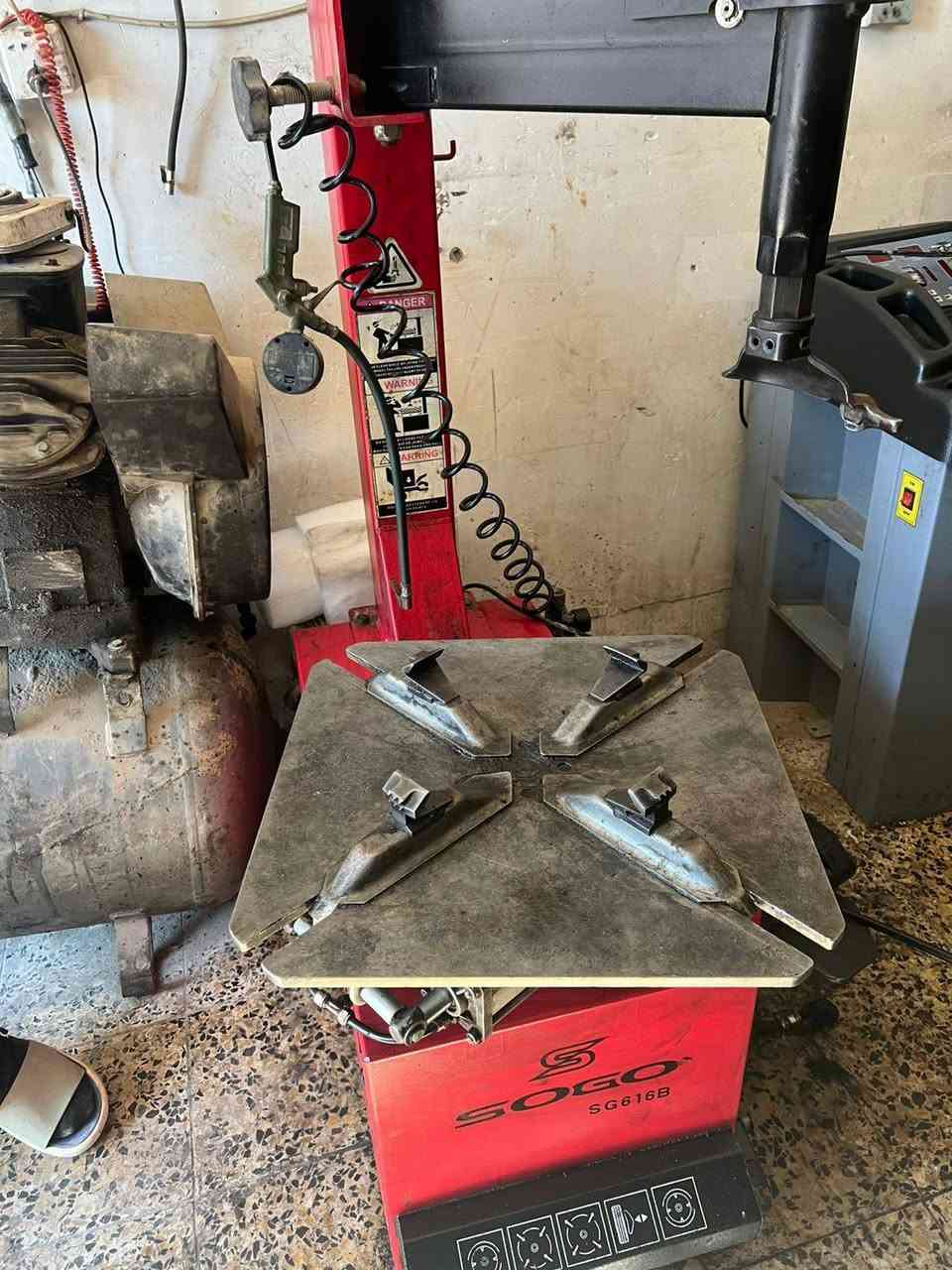 السلام عليكم
جهاز بلنص مستعمل قليل
خالعه مستعمله مبدل بيه دوسه وحده
بطل هواء بانزين مستعمل
الأغراض كلهه شغاله
السعر كلهن بمليون و٨٠٠
***********
