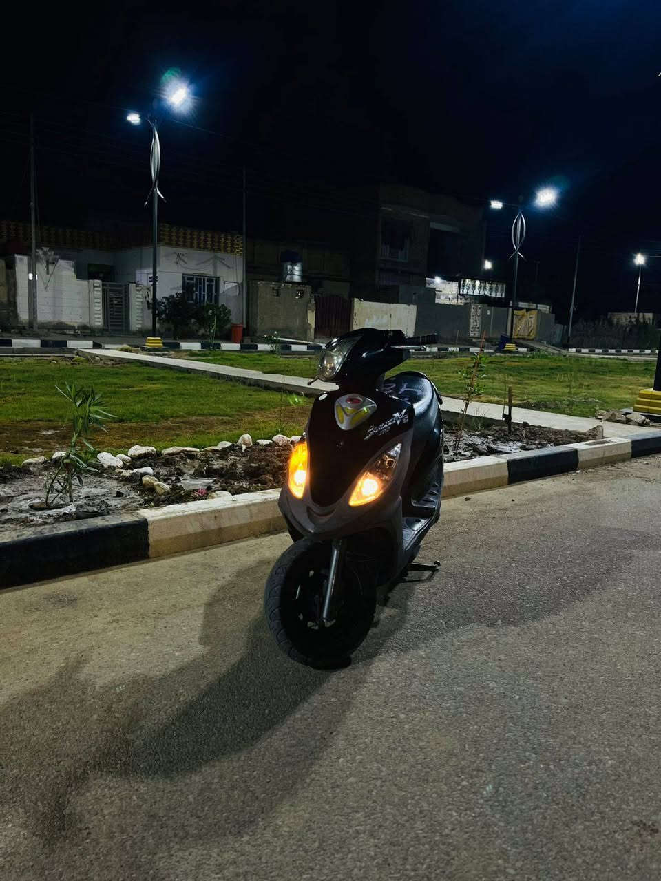 دراجه كامكو في تو للبيع
مابيها نقص نضيفه 
سعرها 700 وبيها مجال بسيط 
مكاني غراف 
رقمي 
***********
