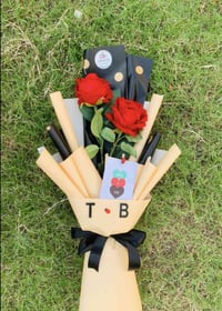 بوكيه ورد صناعي💐 +كارت معايده السعر ٦  الف  اهلا وسهلا بكم في الأمير ل...