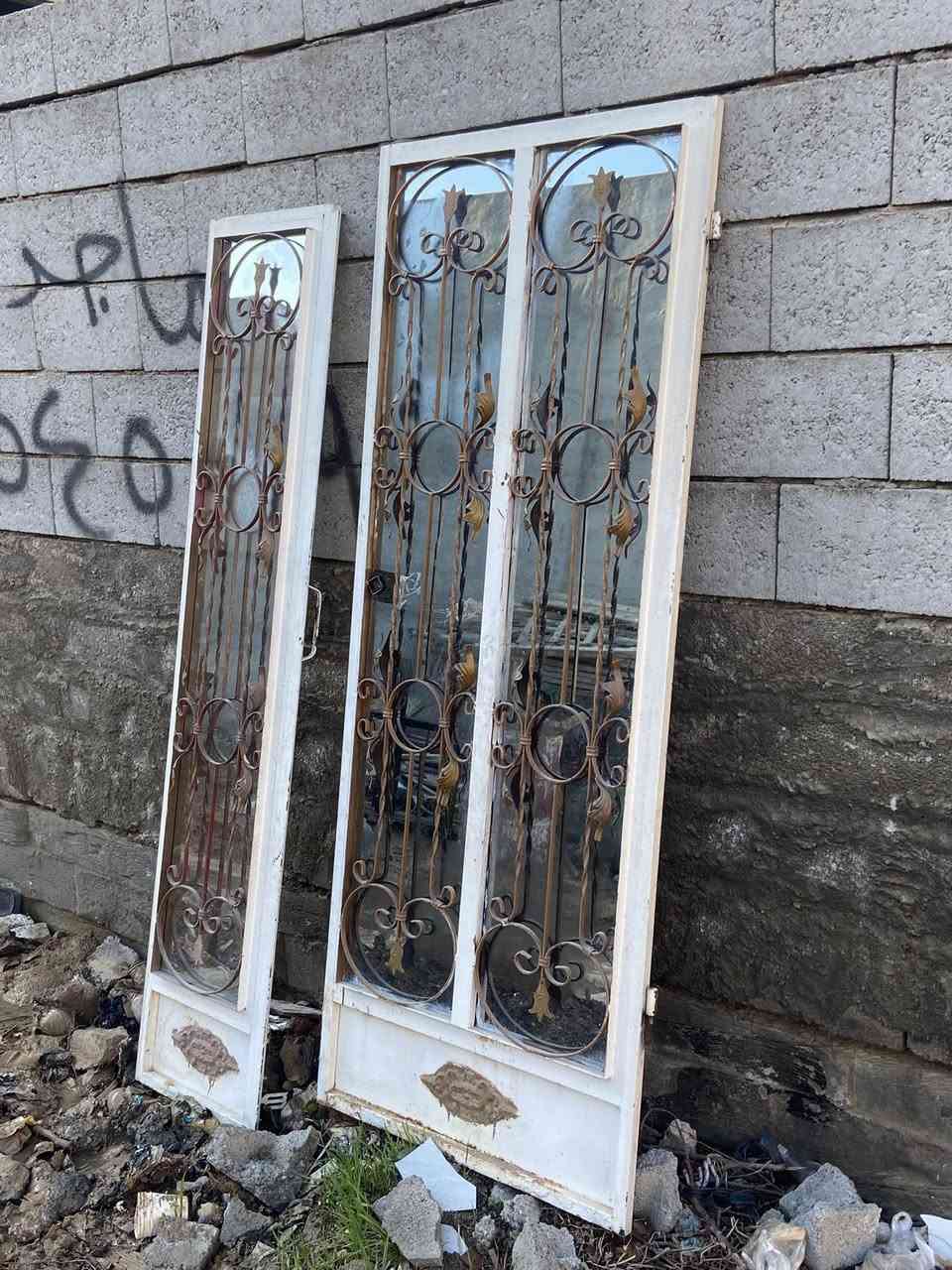 باب كيندور للبيع نضيف مآبي اي عيب سعر 45وبي مجال شراي اتصل وتدلل***********
