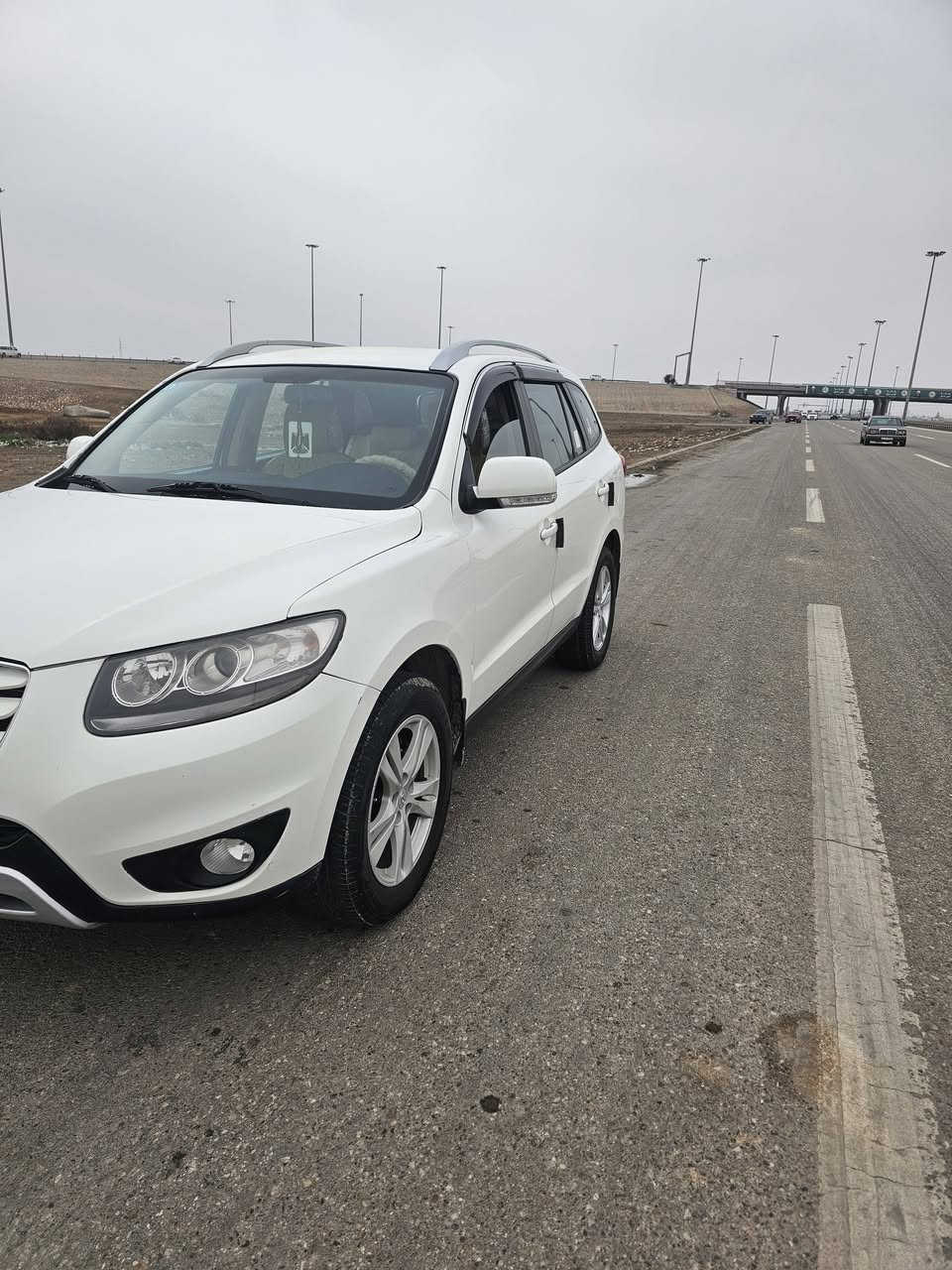 من رخصت الأدمن سنتافيا ١٢ محرك ٦ سلندر ٣٥٠٠ دفع رباعي محرك كير جديد *********** بية صبغ ٣اصابع بالبنيد ١٦٠ وبية مجال
