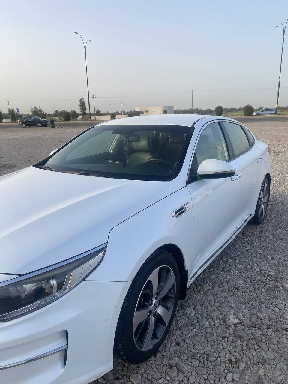 سلام عليكم للبيع أوبتيما خليجي 2016 مكفولة فقط بارد بيها رقم بغداد انكليزي السيارة ماشيه 118 مكاني ناصريه مركز 
السعر 178 و بيها مجال بسيط 
للأستفسار ***********
