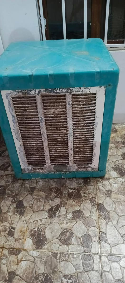 مبرده شغال كل عيب ما بيها مستعمل  كلها بلادي سعر ٨٠  بيها مجال شراي تعال خاص عنوان كركوك حي الروناكي
رقم موبيل ***********
