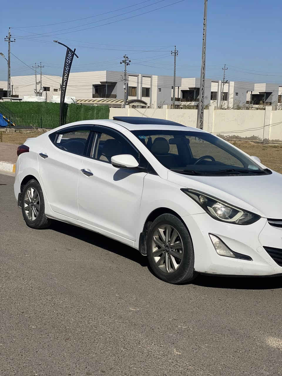 النترا 2015 خليجي رقم بغداد محرك 1800 السياره فول مواصفات عدا البصمه كامره حساسات فتحه سقف مري شفط اشاير بالمري يدات نيكل تحكمات جهتين كامره حساسات بيهة شبرين جاملغ امامي وشبر جاملغ خلفي بالهلال  وتكحيل بسيط السياره جاهزه من كلشي ماشيه 120  مكاني بغداد للاستفسار *********** السعر 122
