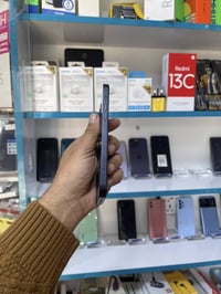 آيفون ١٢ ١٢٨ • شاشة مبدلة • يحتاج بطارية