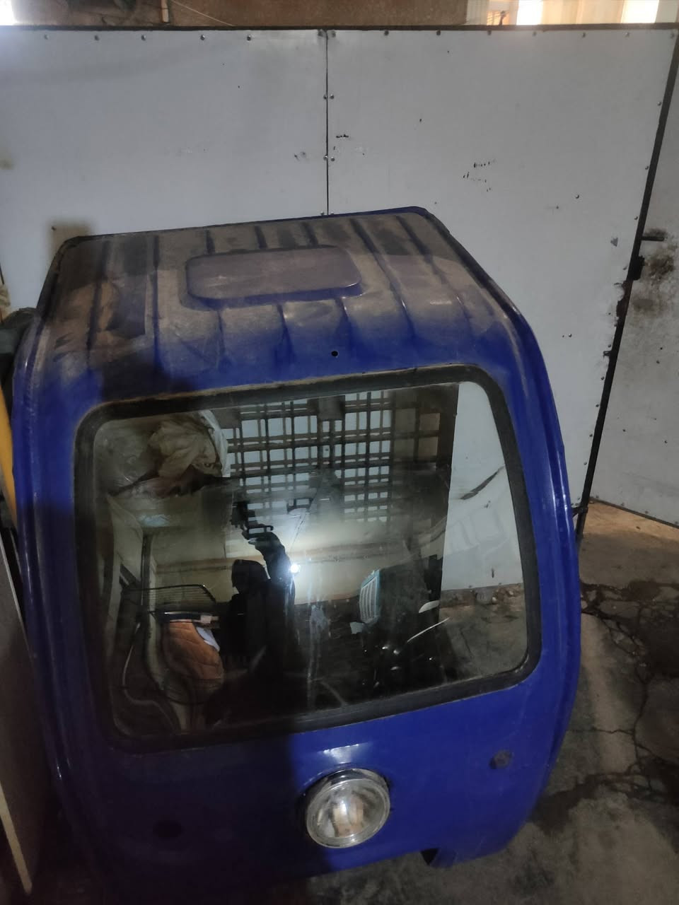 للبيع حديد مو بلاستيك ***********
مكان كرادة 80
