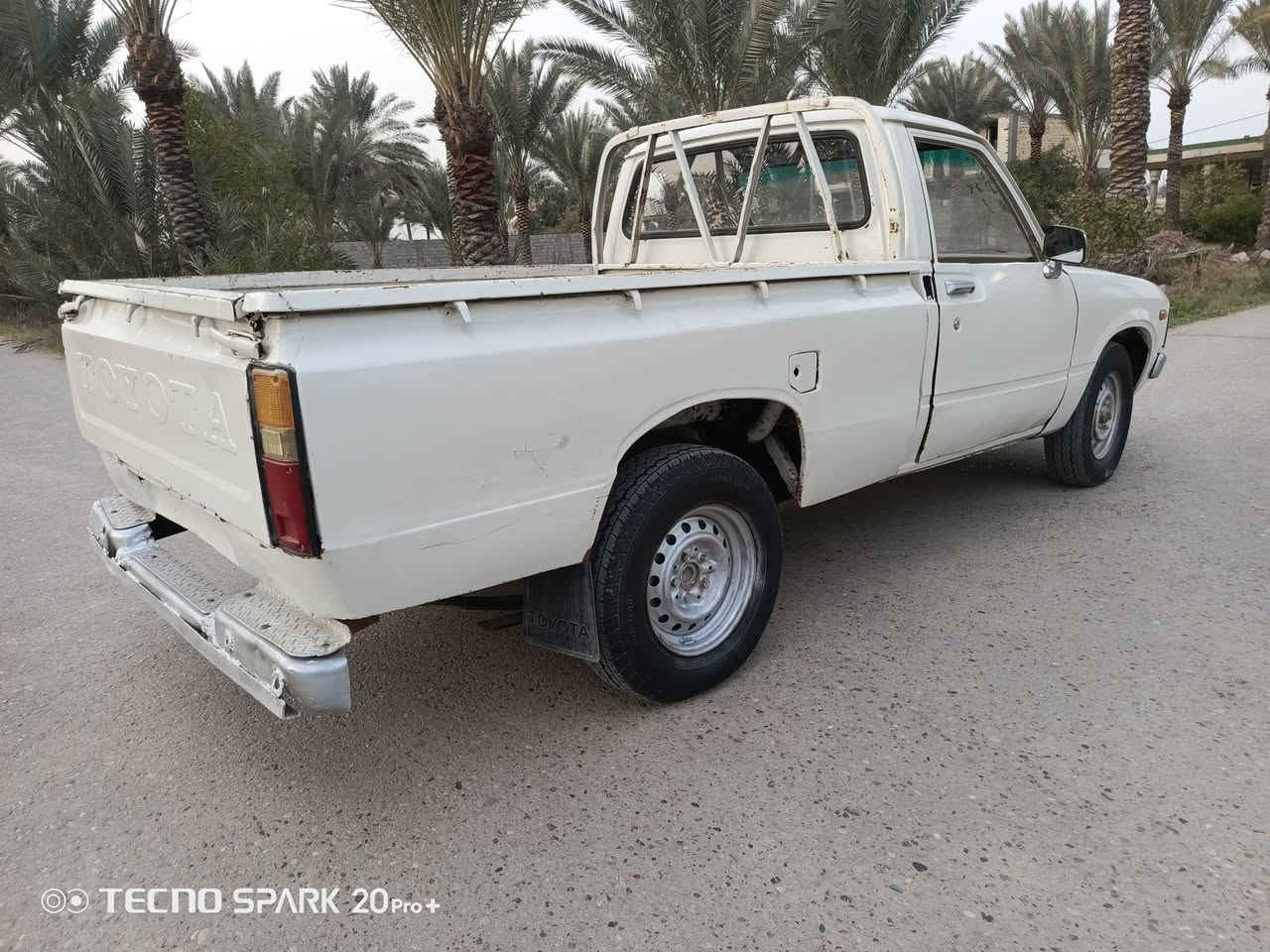 السلام عليكم  للبيع
بيكم تيوته 

موديل  80

رقم بغداد  سنويه عظم عاج 

محرك وكير  اكسل مكفول 

صدر خلفي امامي جديد 

تخم تاير  باتري جديد 

كهربائيات كله شغال 

مكاني بغداد 

السعر  18

***********
