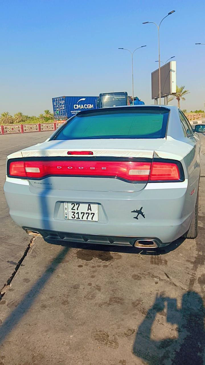 جارجر موديل 13 مصبوغة عام تغير لون سمنتي اصل رصاصي
بجم كبس سياره جاهزه محرك وكير قبل شهر شادهن منضومه 
تبريد جديده حداديه امامي خلفي تخم تاير كله جديد يرهم مراوس اوبتما. 16 وصاعد مكان السياره ناصرية
***********
