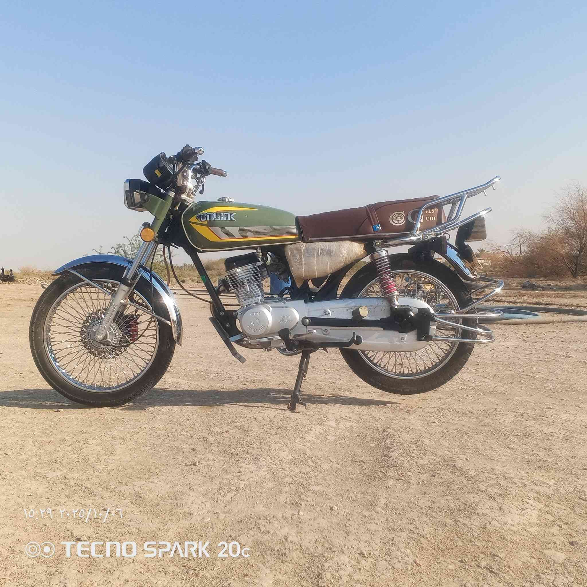 السلام عليكم دراجه اربعه كير باب اول موديل 24 ختم سونك الاصلي اوراق دراجه ماعايزه برغي شاشه عارض فيديو LED لون زيتوني المميز نظيفه كلش طالعه. ب شهر 12 سعر 675 وبيه مجال ***********
