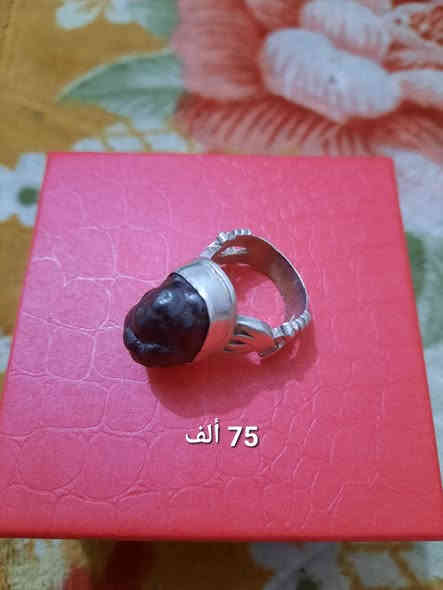 محابس فضه ثقيل مختم
يمانيات عباس اباد هبهاب
سن الذيب مع زنجيل فضه
السعر مكتوب ع الصور مجال قليل
بغداد قرب فلكة حي النصر
ماعندي توصيل اتصال واتساب فقط
            ***********
