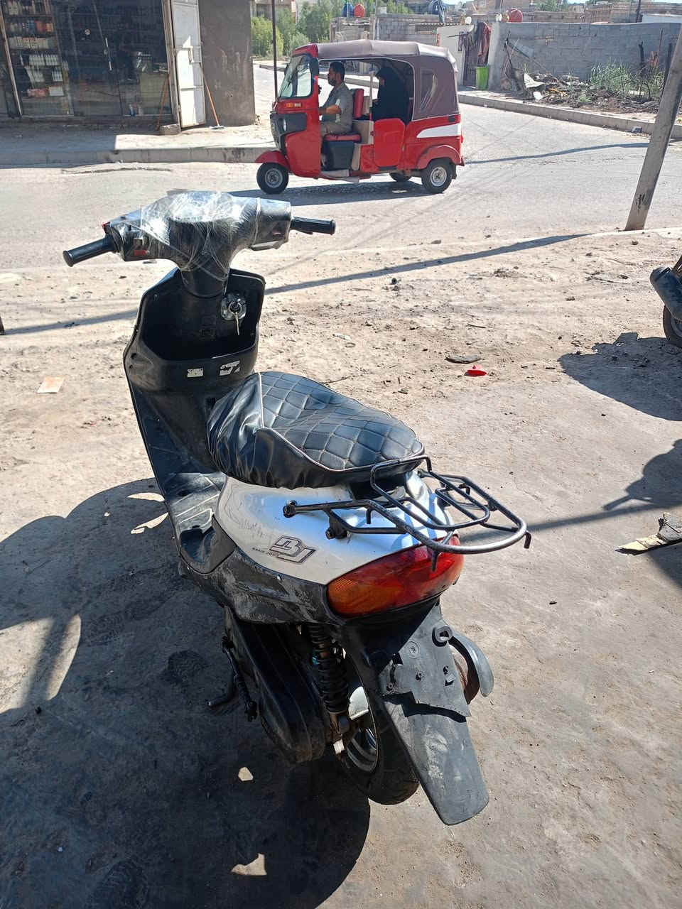 يوماها للبيع مفتوخة مرة واحدة سلف وهندر كلشي شغال كلوب بكلايت سلف ناعمة شلعة ومعدل سعر250 بيهة مجال قليل رقمي ما متواجد علخاص ***********
