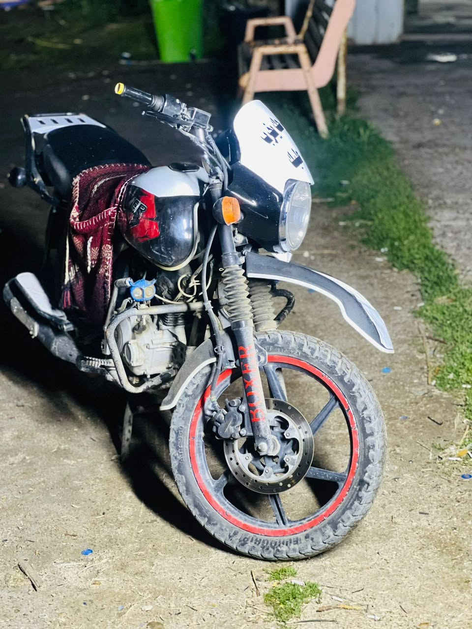 سلام عليكم 
بوكسر جبلي ،22 مرقم بغداد 
تحويل مباشر 
مكينه مكفوله ومامفتوحه 
الدراجه حلوه ونضيفه وجديده ومكفوله 
مكاني ديالى الخالص هبهب 
***********
