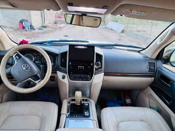 السلام عليكم 
لاندكروز للبيع 

موديل 2018 
مكينه 8 
كفاله عامه 
ام الرادار 
تخم تاير 
ضمان شركه ساز 
ماشيه 140 الف 

السعر 520
رجاءاً الي مو شراي لا يتصل 
ما متواجد على الفيس  

موقع السياره  ميسان 
الاستفسار ***********
تحويل او وكاله
