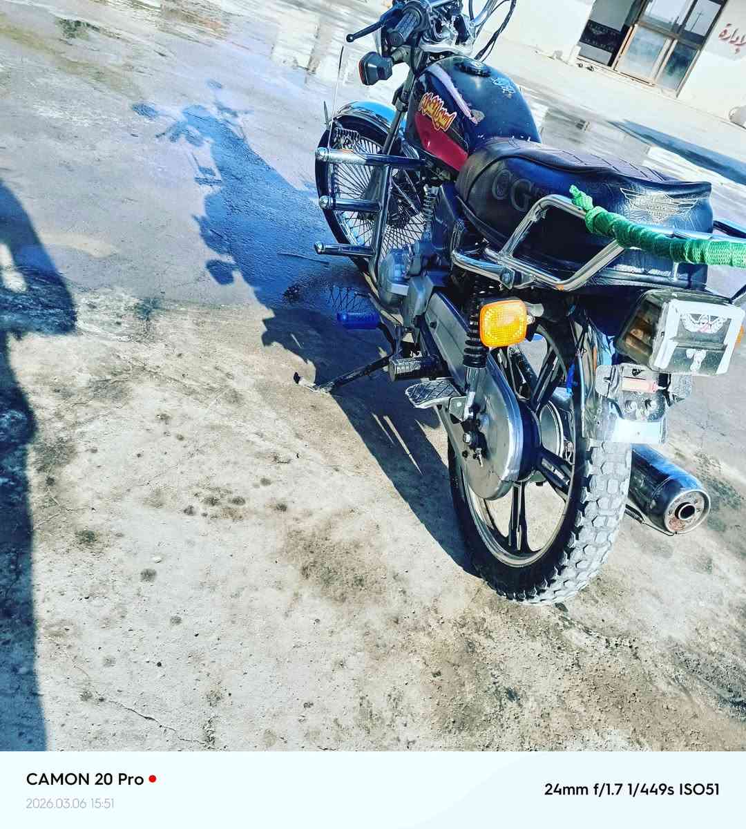 سلام عليكم دراجه سيفان   خمسه كير    البيع 375  شرط المحرك مابدل بي بس والفات ابريك وره جدام كله شقاله شرط  كهربايات شقاله نص سالف يشتقل *********** اذا رقمي مكاني صلاح الدين قضاء بيجي
