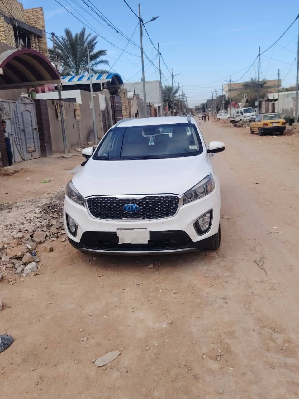 سورنتو 2015شكل 2016 كفاله عامه مكينه سته سلندر رقم بغداد باسمي لون ابيض السعر ب200 ورقه او بيها مجال المكان ديوانيه للاستفسار ***********
