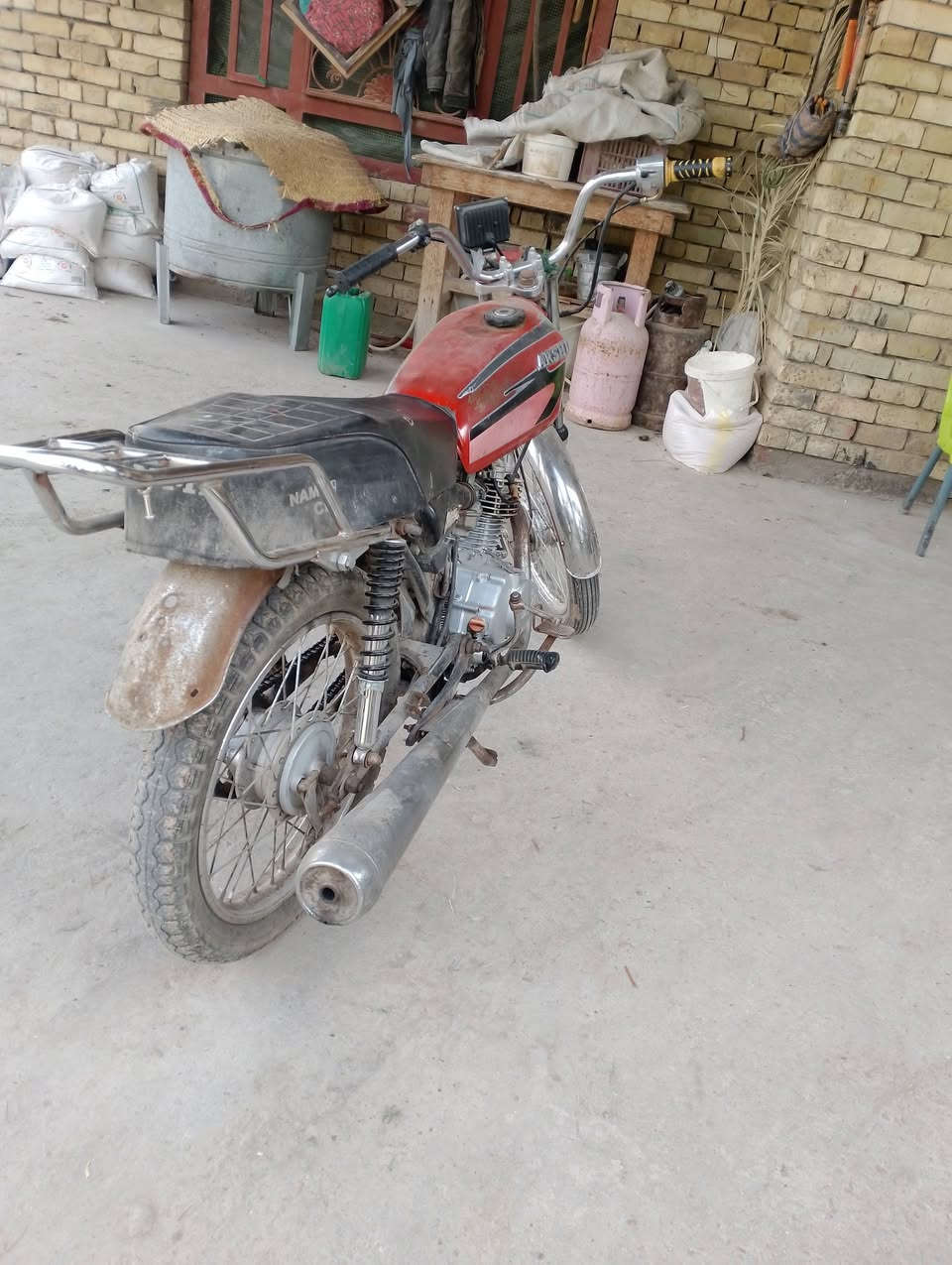 السلام عليكم
دراجه أربعة كير للبيع 
اوراق 
السعر275وبيه مجال 
السدة البركة الثانية 
***********
