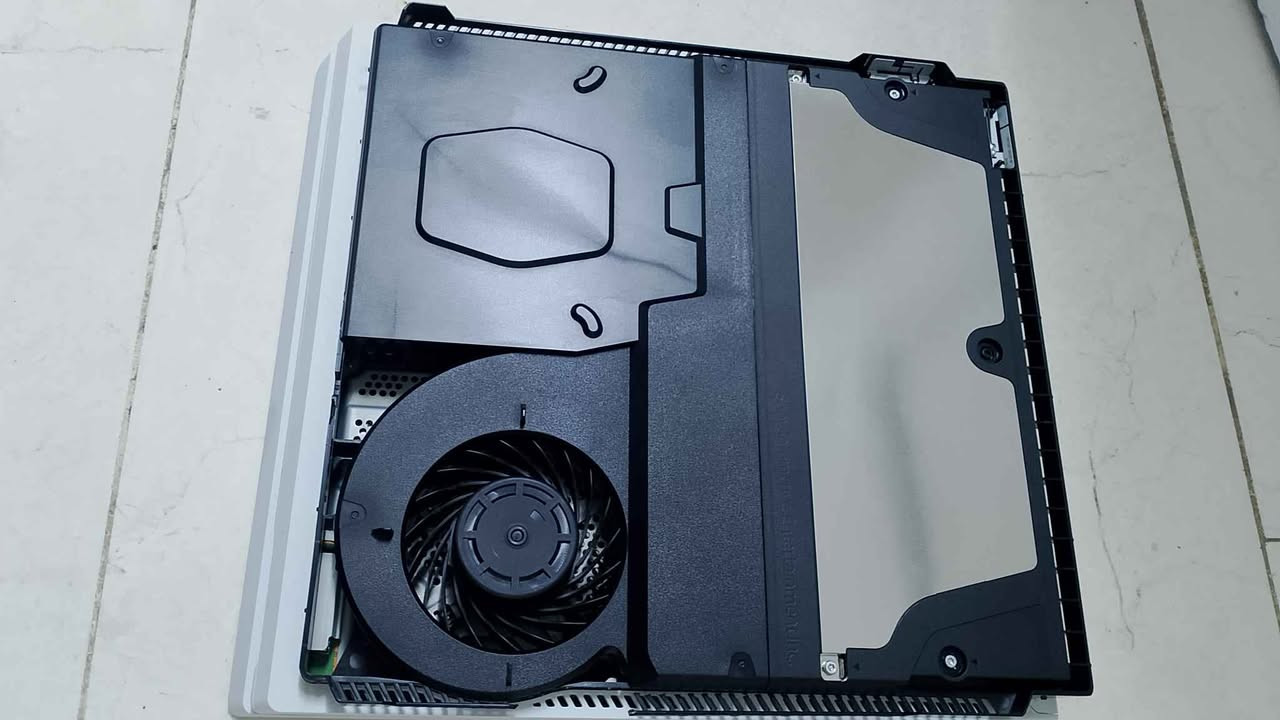 عرض مميز لعشاق الألعاب 
جهاز PlayStation 4 Pro بحالة ممتازة جداً ونظيف تم فتحه للتنظيف فقط للحفاظ على الأداء القوي
يد تحكم تجارية باب أول كامل الملحقات نظام 11
 يشتغل من أول مرة بدون أي مشاكل بلمسة واحدة مهكر  تعديل ثابت وجاهز
💰 السعر: 275,000
جهاز جاهز للاستخدام مباشرة بدون أي تعب فرصة ممتازة للّي يريد جهاز قوي بسعر مناسب. موصل, نينوى


**إذا كنت صاحب هذا الإعلان وتريد حذفه لأي سبب، رجاءا أرسل رسالة إلى الدعم الفني**