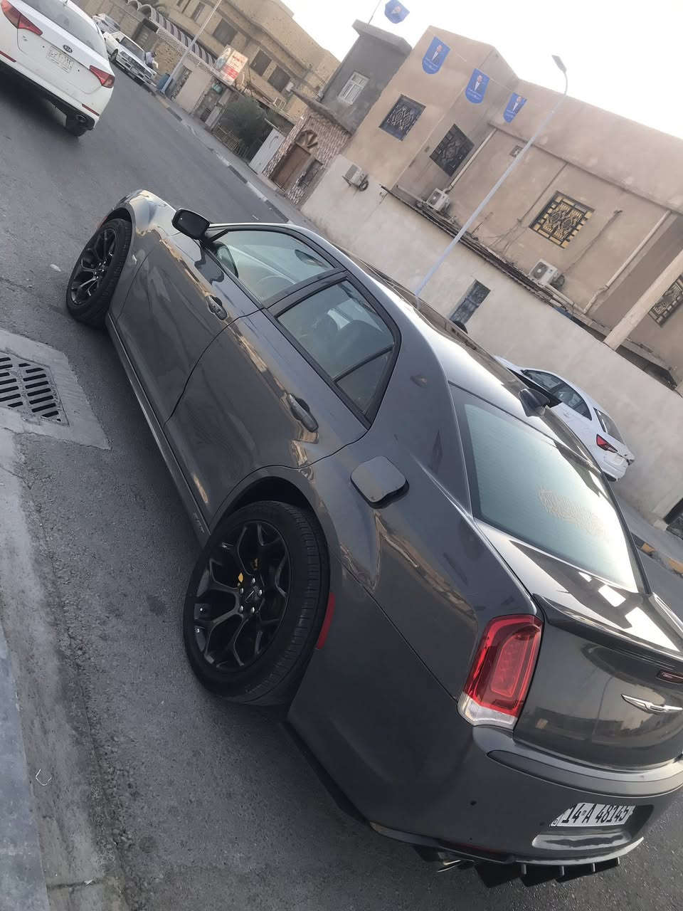 للبيع او مراوس اوباما 2017 S فول مواصفات ماعدا الرادار مبيوك بدون حادثه داخله فتح قطع وبل الباب بيها بارد بعده ما مصلح وصبعين بنهايه التكمه اثر حديده واكعه عليها بدون داخل راجعه من بره الباقي مكفول من ضربه فور ويل مفصول حاسبه تو ويل السياره مكان بصره بسمي رقم دولي تحويل ثاني يوم ‭٠٧٨٠ ١٨٩ ٣٠٧٣‬
