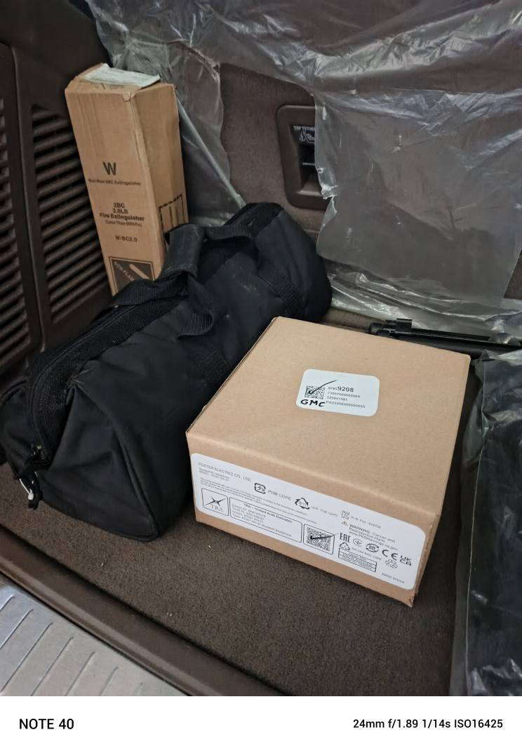 متوفر حقيبة بكامل محتواياته بدون نقص ومتوفر ارظيات تاهو وGMC لمعرفت السعر علق يأتيك السعر عالخاص 
للاستفسار *********** بغداد, العراق
