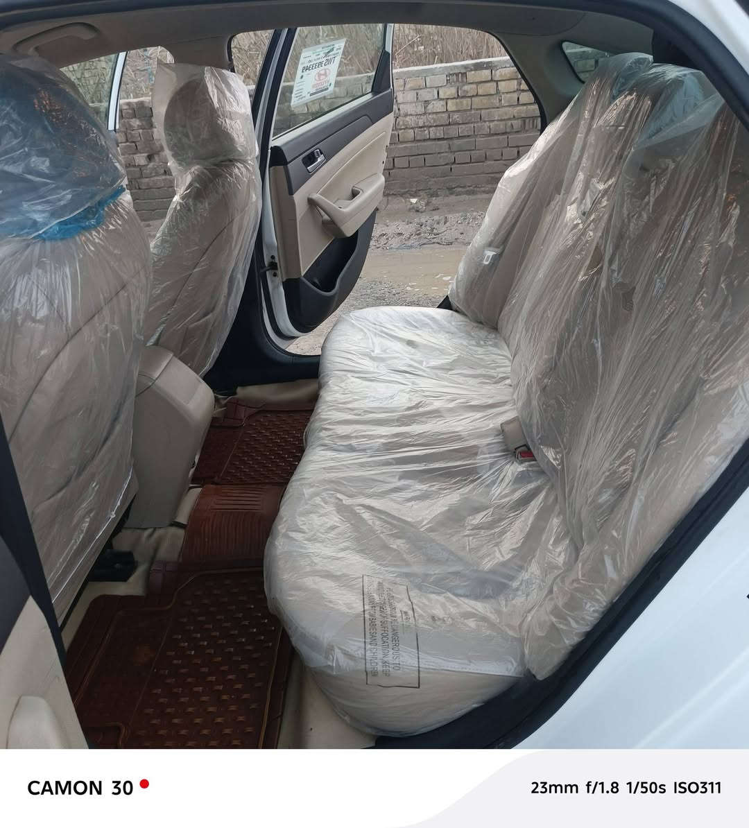 : السلام عليكم 👋
: سوناتا للبيع السياره وارد امريكي ٢٠١٥ 

: السياره كفاله عامه ليبل واحد 🔥

: من ضربه وصبغ وتبديل وفتح من كلشي ضررها فقط  (حالوب بمريكا )👍السونار مرفق

: أضافه بيها تكشير صبغ ✨

: بقبق الجنطه وشويه بالقماره فقط

لعلم اهل المصلحه يعرفون 

انو هذه المديل يصير بيه تكشير صبغ يعني امر طبيعي جداً  👍

 : رقم / ذي قار باسمي تحويل ثاني يوم

والسنويه لغاية ٢٠٢٨ 

مكاني ناصريه 

: السياره جهازه مكينه كير تبريد تدفئه حداديه تخم تاير كهربائيات ما نقصه شي استخدام شخصي 

: مواصفات نص فول 

: كشن مخمل 

: شاشه كأمره دوار

: تحكمات سترين جهتين 

: مثبت سرعه مانع انزلاق

: البجم زنون كامل

: ثلاث أنظمة قيادة ايكو واسبورت وعادي

السعر ب١١٢

***********
