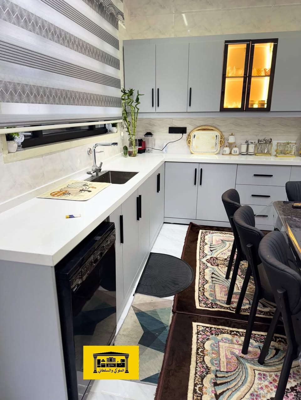 لمسات سحريه ✨ بأيادي ماهره👋 تضيف للجمال جمال أخر 
حيث نتميز  💫 بجودة ألعمل العاليه😎 وتوفير أحدث ألتصاميم والأكسسوارات وفق أحدث التصاميم العالمية ⚡
.
.
💥💥
**بمواصفات خشب hdf
 مقاوم  الماء #ضد الحرارة و #ضد مساحيق الغسيل و #مقاوم للرطوبة 100٪ 
جلد الماني
الوان ثابتة
مدة طويلة
ضد البقع
ضد الخدش
ضد البكتريا
سهل التنظيف                   
⁦☑️⁩كل هذا وضمان لمدة 5 سنوات
🚚 توصيل وتركيب جميع محافظات العراق
🔹لطلب اخذ 📐القياسات والتصميم  وتحديد موعد 📆 يرجى مراسلة 📩الصفحة او 📞الاتصال بالارقام↪️***********  ***********
العنوان : اربيل _ترفك لايت زانكو مشاتل قرب تي مارت 
@modren2021kazwan
