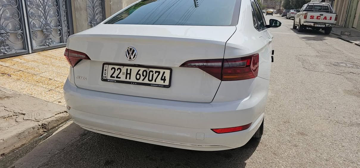 جيتا ٢٠١٩
فول مواصفات 
بانوراما بصمة 
رادار امامي خلفي وجانبي 
كشنات جلد 
هيتر كشنات 
هيتر مرايات
السيارة كلين بدون صبغ 
مكان السيارة موصل الأيسر 
السعر  ١٦٣ $
للتواصل  ***********
