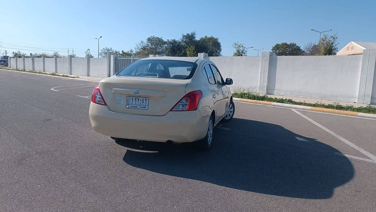 سەرەتا بەناوی خوا ئەم سەیارە بۆ فرۆشتن نیسان لاکشمیبای مودێل 2014 سەنەوی پلاسیک قیستەکان بەشەرت حاسیبە بەشەرت گێرو مکینە تەبرید کارەبای  هەمووی بی عیبە ژم خاوەن سەیارە نامە بۆ من مەنێرە  ژم***********
