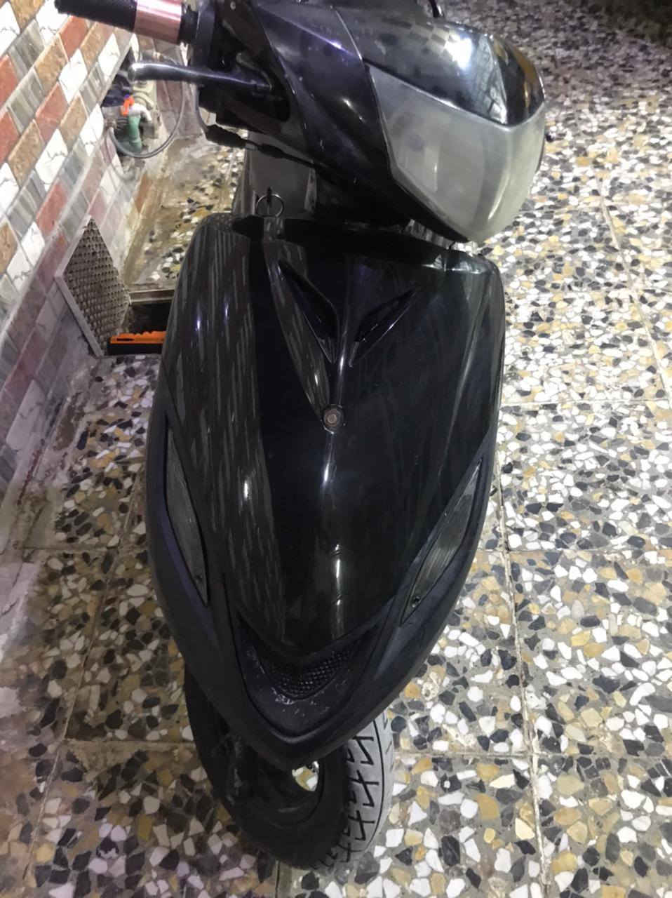 يالله
دراجه للبيع 
ثعلب 
لا تنقيص لا تبخير مكينه نضيفه 
مكفوله من مكينه من كلشي 
كهربائيات شغله دراجه نضيفه نقصهه بس كابريتر ابيع مراوس شعدك نزل دراجه شغاله 
العنوان بغداد فلكه حي النصر رقمي *********** متواجد خاص 
السعر 400 وبيهه مجال حك الجيه
