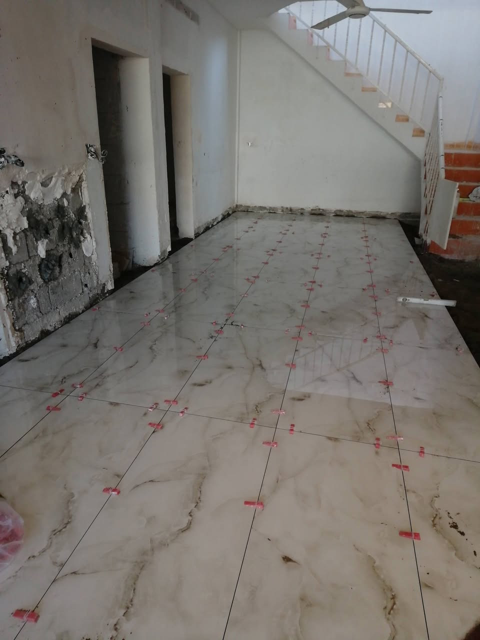 اسطه حسن لتطبيك سيراميك ان شاء الله ينال اعجابكم بأسعار مناسبة حالين متفرغ شغل داخل كركوك
*********** واتساب موجود شغل ليزر وكيان وخيط
