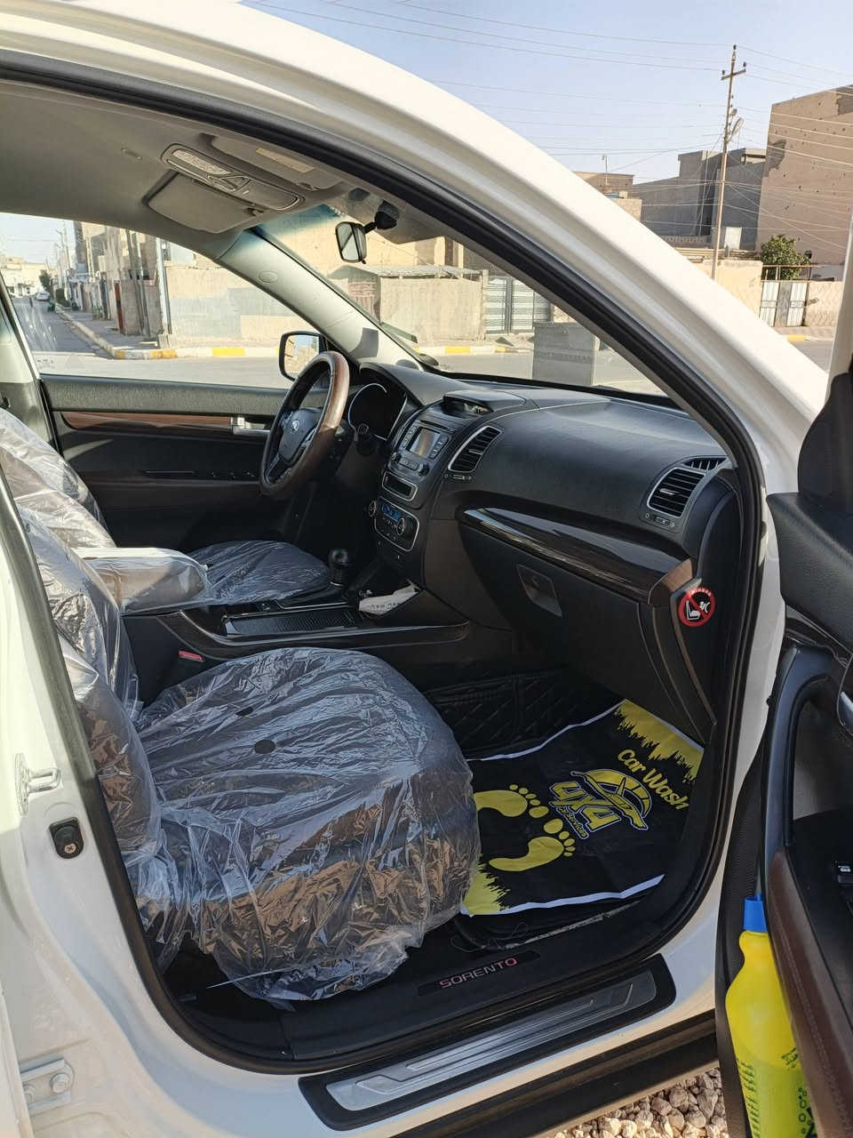 سلام عليكم للبيع سورنتو 2015 فول مواصفات عده البنروما كويتي بصمة محرك 6 أمري شفط مكفوله من  صبغ وضربه مكان السياره الانبار الرمادي للاستفسار ***********
