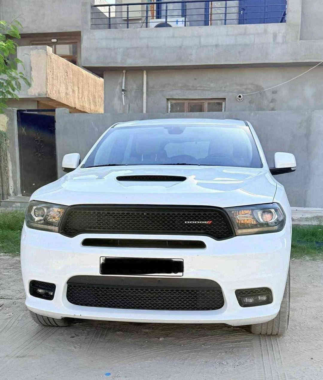 دوج دورنكو2020  GT  فول مواصفات 
كلين تايتل بدون ضرر كفاله عامه 

الإضافات: 👇👇
سلايد روف فتحة

تشغيل عن بعد 
تدفئة ستيرن 
تدفئة كشنات 
تبريد كشنات
7 راكب 
جنطة كهرباء
لدات
لاين زنود بلادي 
حساسات خلفية  مواصفات ال Gt معروفه للبيع فقط سعر ٣٦٠ ورقه وبيهه مجال مكان السياره صلاح الدين الاسحاقي ***********
