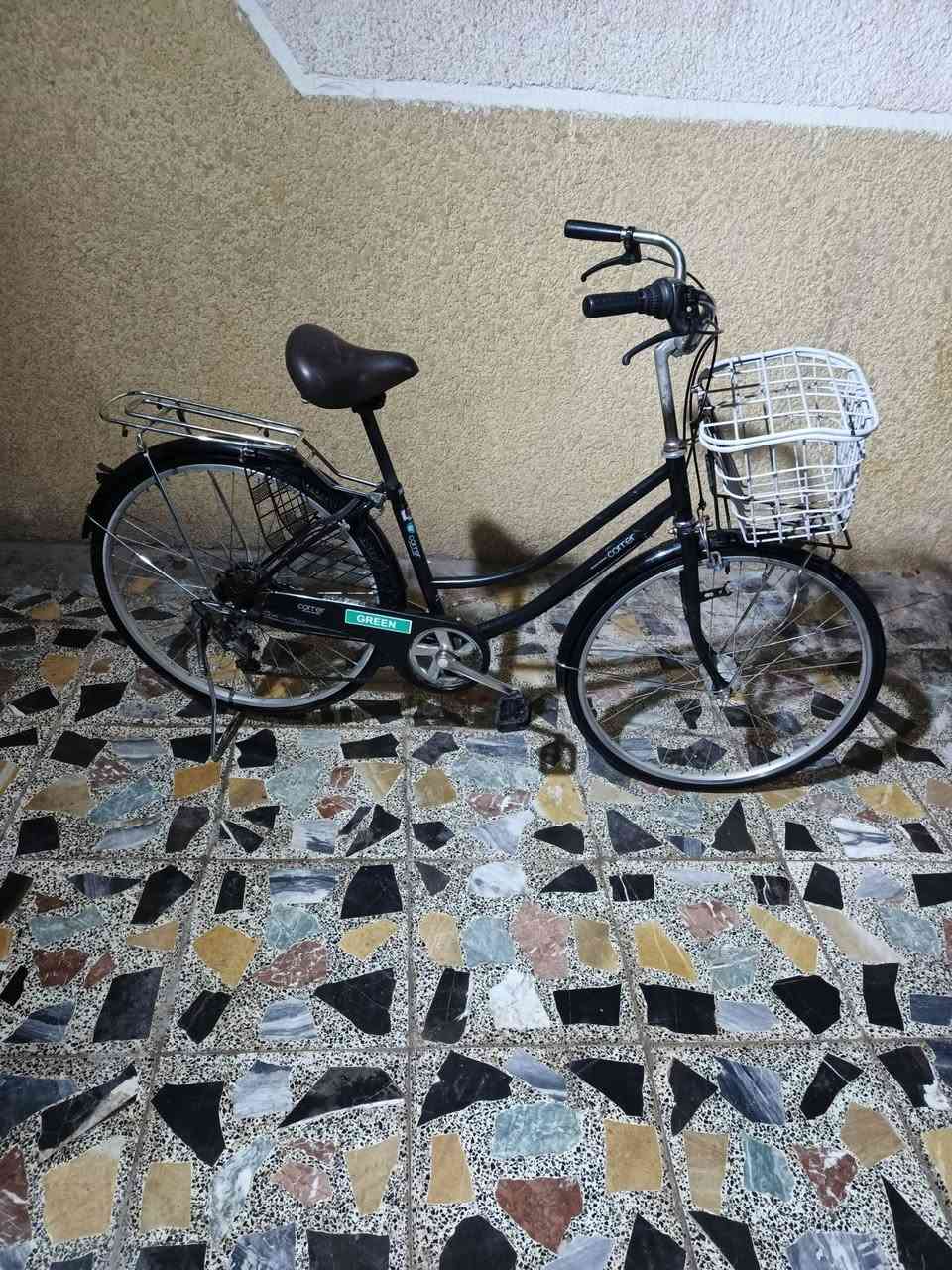 للبيع سعر 80
وبي مجال نضافه 90٪
***********
