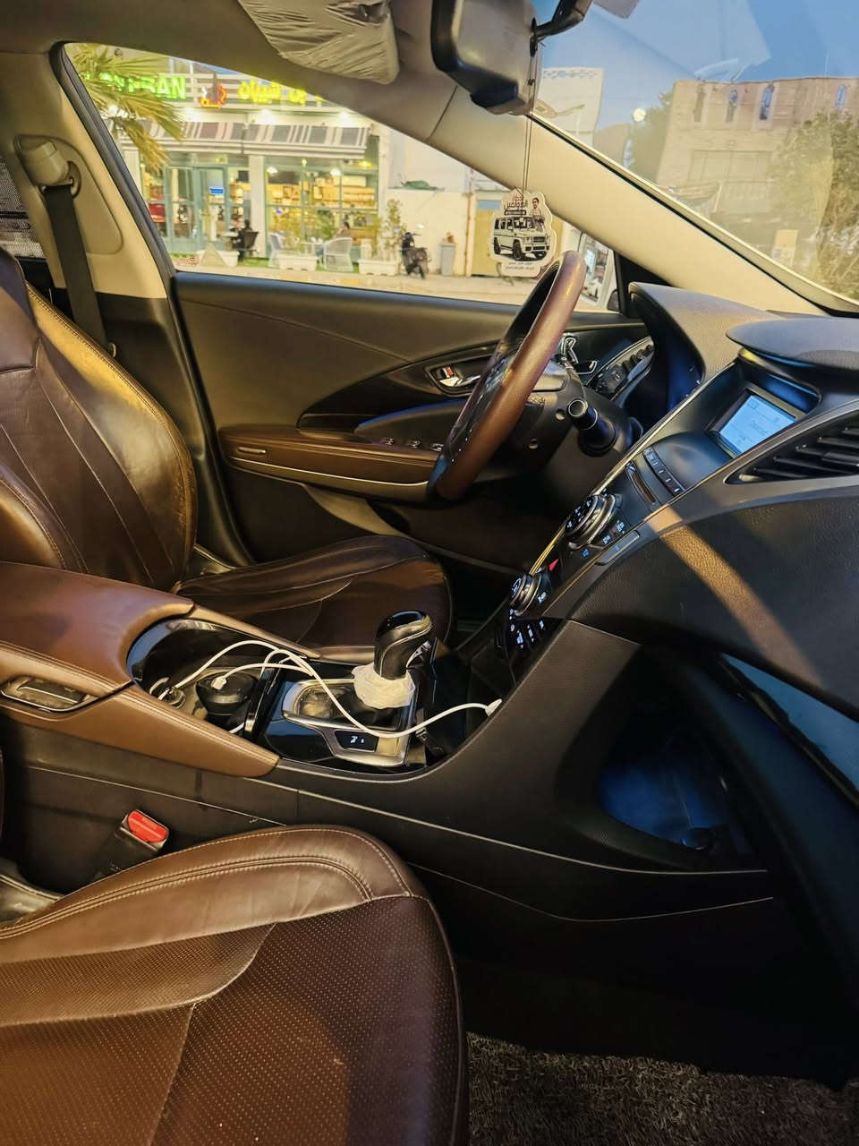 السلام عليكم

هونداي ازيره موديل 2014خليجي.....رقم اربيل 

 موصفات ViP 

فول الفول مكينه 6 سلندر 

سيارة كفالة من الصبغ ع وضع الشركة من داخل وخارج

مكينه وكير حداديه وتخم تاير تبريد غرفه الف ماذب عليه خير من الله ............................

ماشيه150حقيقي سياره دك جرس بل 120

سياره نضافته 💯 بل 💯 شكد ما توقع نضيفه وجاهزه 

موصفات السياره 

بصمه ابواب وتشغيل 

بانوراما طكتين 

كشنات جلد

اناره داخليه مخفيه شركه

داخل ملكي للخير 

تدفئه  كشنات

سايد برك بصمه

قطعتين تبريد 

تحكم كشنات منفصل بل ابواب 

تحكم بيانو 

برده خلفيه كهربائيه 

بردات جانبيه خلفيه 

مري شفط نظام ترحيب

مري قلاب..............

عنده تقرب اناره داخليه 

فتح صندوق ذكي 

لدات خلفي 

حساس امامي خلفي 

نظام اصوات انفنتي 

لد مري جانبي 

حساس خلفي امامي 

يدات نيكل إشارات ترحيب جانبي 

دمام خلفي كولتي عالي 

دبل كزوو خلفي 

ويل كب 19 كرؤم......

------------------------------------------

مكان السياره الانبار الرمادي ...................................

السعر157وبيه مجال.................

رقمي ***********
