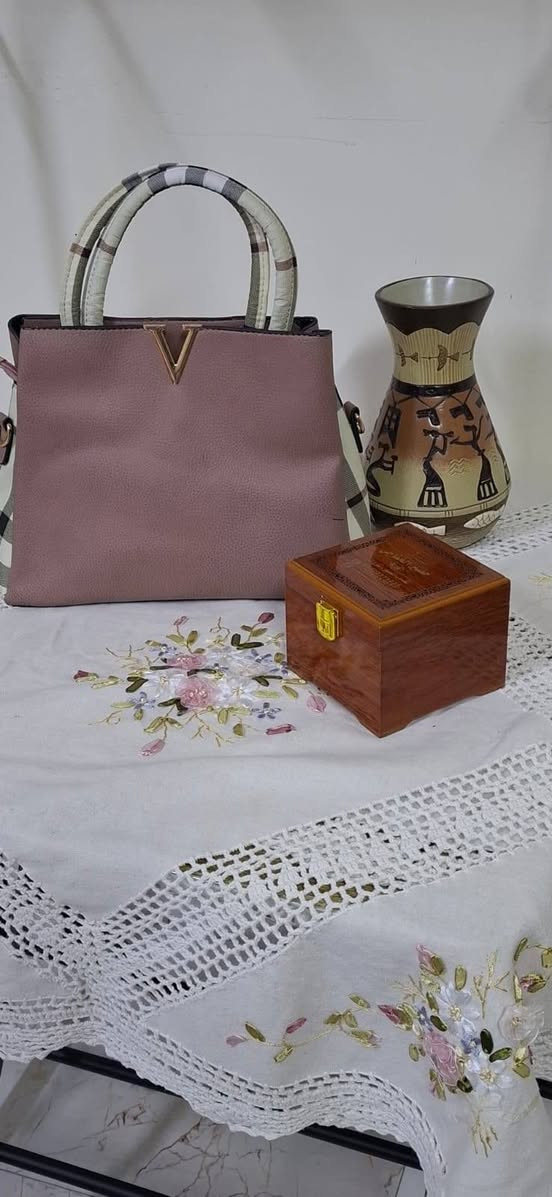 جنط القطعة 5000 يوجد توصيل جميع
#المحافظات 5000 رقم الحجز ***********
