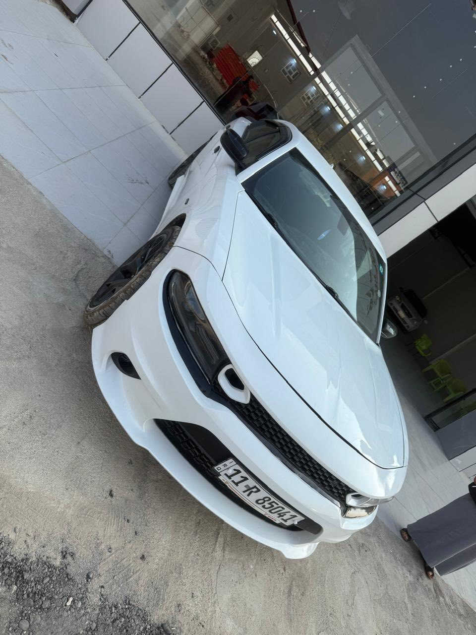 السلام عليكم
تشارجر 
2016
ماشيه 200km
فور ويل 
رقم بغداد
فول مواصفات عده الفتحه
السياره جاهزه من كلشي 
حادثه موضح بل صور
والسونار هم موجود بل صور 
المكان بغداد تاجي
رقم الهاتف:***********
السعر 175
