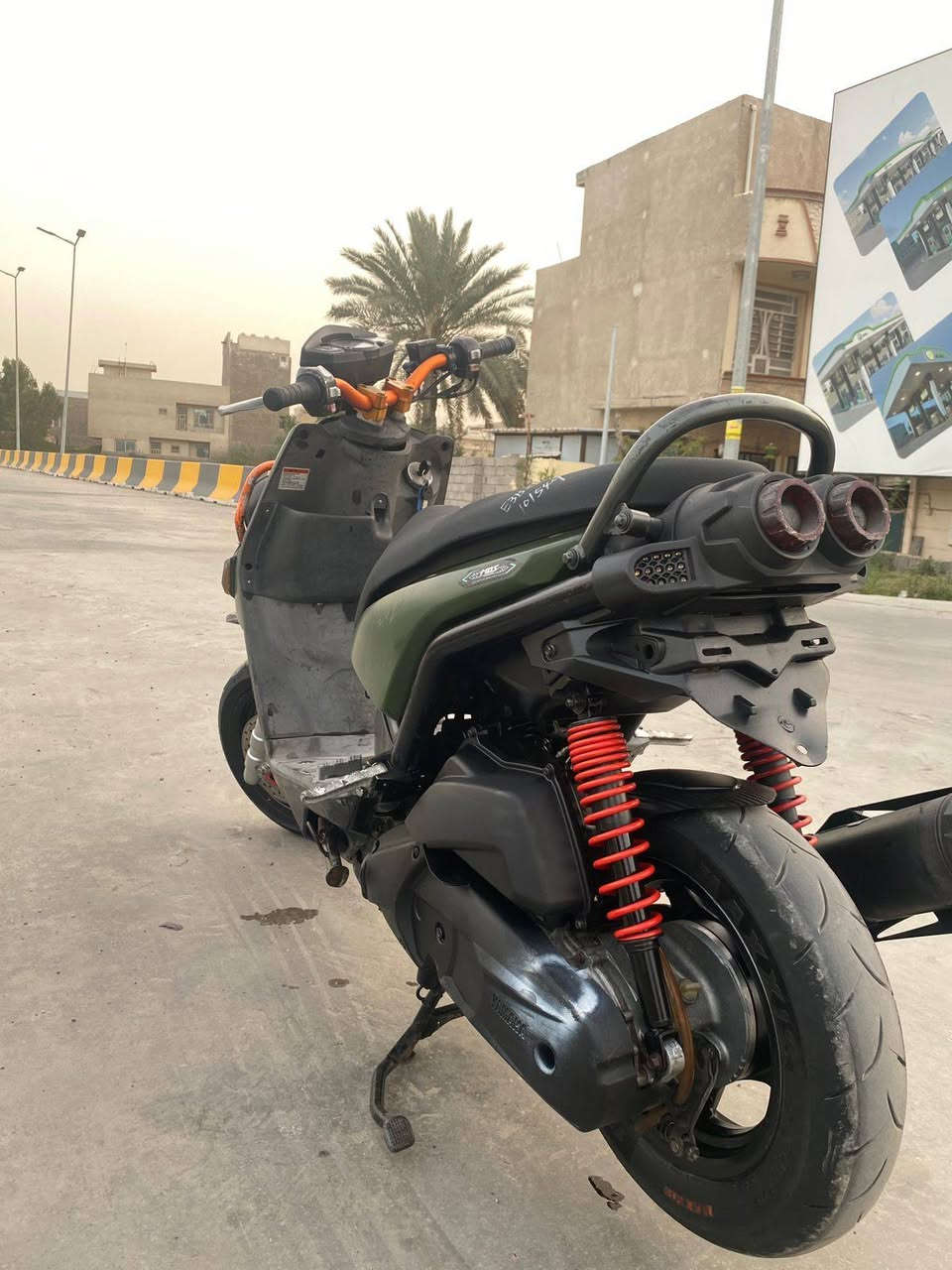 سلام عليكم للبيع سكنس جبلي ام اعيون
دراجه جديده بمعنا الكلمه تجي تفحص وتشوف بعينك
لونه زيتوني طافي  بلادي 
بيها غراض تزويد 
كلجات
طلاعات
صالنصه كوسو
بكلايت
الدراجه امانت الله مال رمبه
مكاني بغداد جامع النداء
***********
