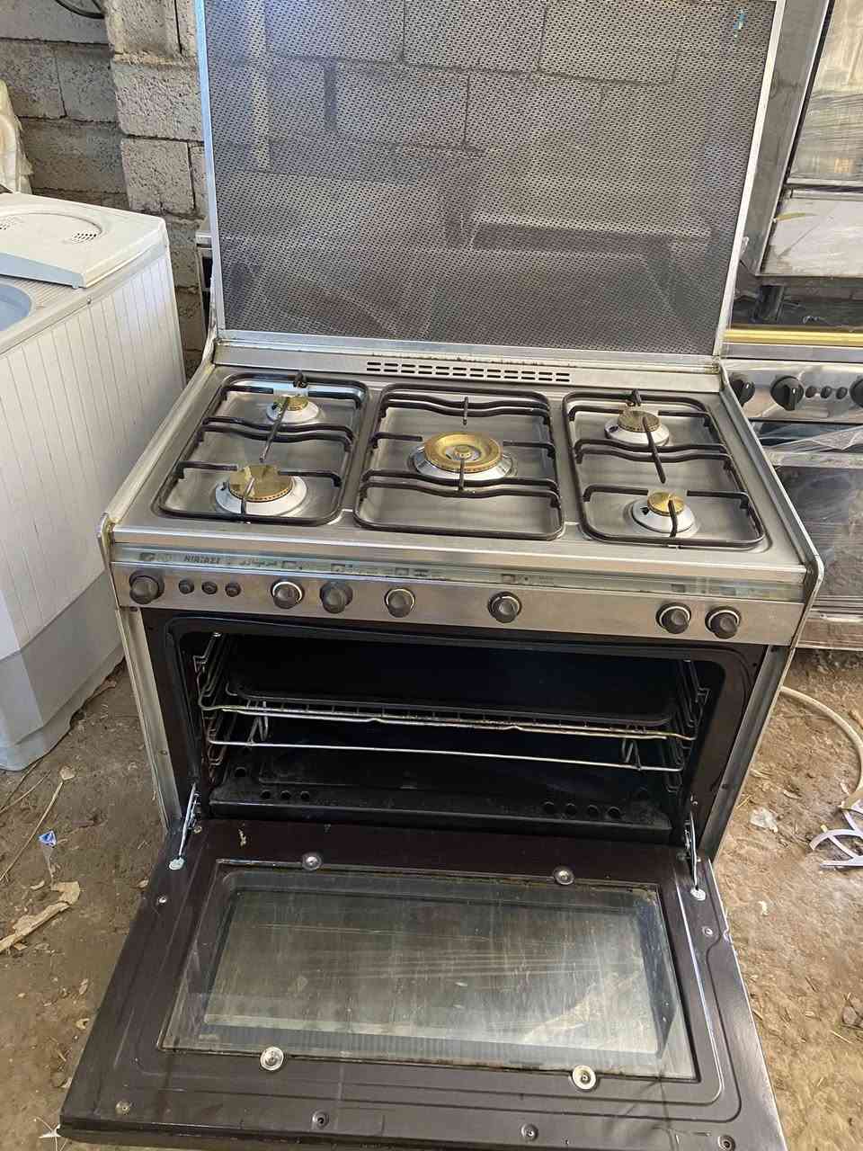 سلام عليكم : طباخ كريازي : شرط فحص ( وضمان) جديد معنه كلمه سعر 250  رقم ***********
