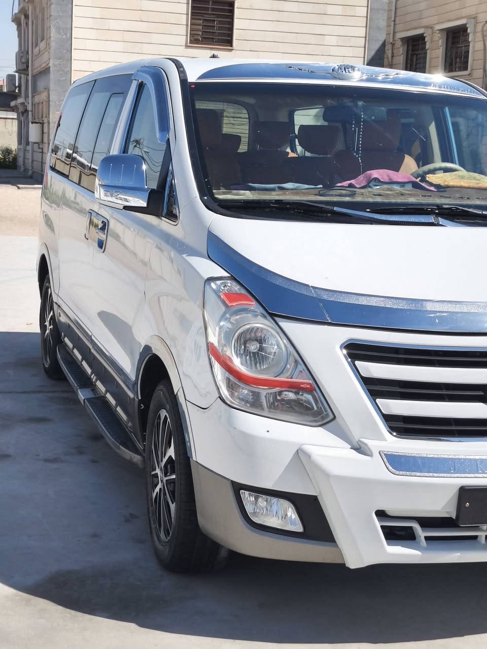 السلام عليكم سياره ستارك محول سبلاي موديل 16 بيها ضربه خلفيه واماميه السعر١٨٨ بها مجال بسيط (***********
