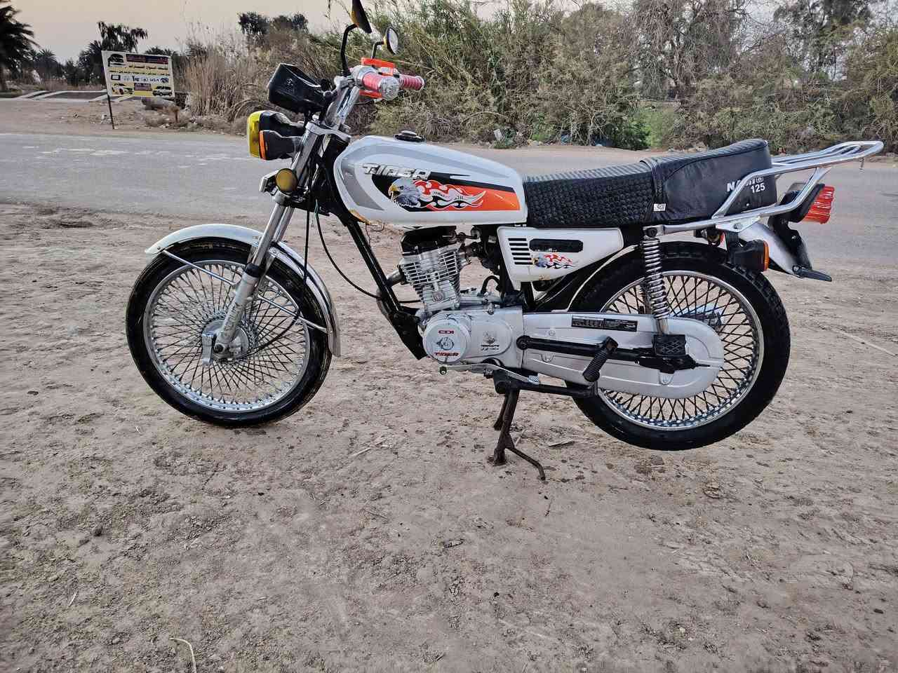 السلام عليكم تايجر للبيع اوراق 2018 مقفوله كفاله عامه كهربائيات كلها شغاله محرك خيره السعر 375 وبيها مجال مكان بالحمزه الغربي الاستفسار على هذا الرقم***********
