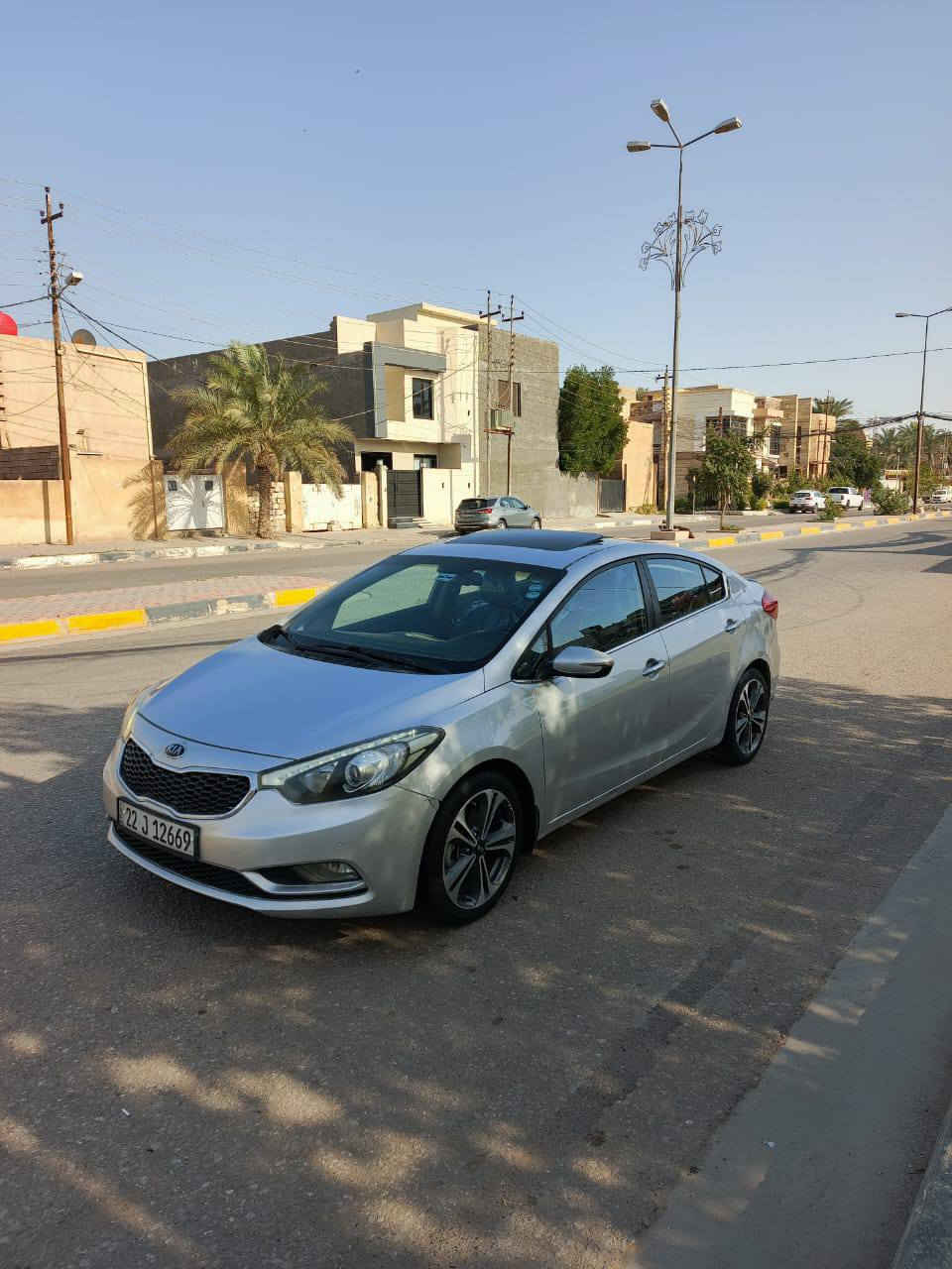 السلام عليكم 
كيا سيراتو 2014 للبيع تفاصيل سياره مكفوله من صبغ رقمها اربيل دولي باسم دكتور يمي سنويه لل 29 مواصفات مكينه 2000 تبريد خلفي لايتات لد فتحه وبصمه شاشه كبيره شفتات ستيرن رادارات اشاره ترحيب كاميرا متحركه ويل كب كروم اشاير بلمري مري شفط حساسات خلفيه واماميه كشنات جلد ثلاجه تحكمات جهتين سياره فول واحد على واحد السعر قفل 118 رقم ***********
