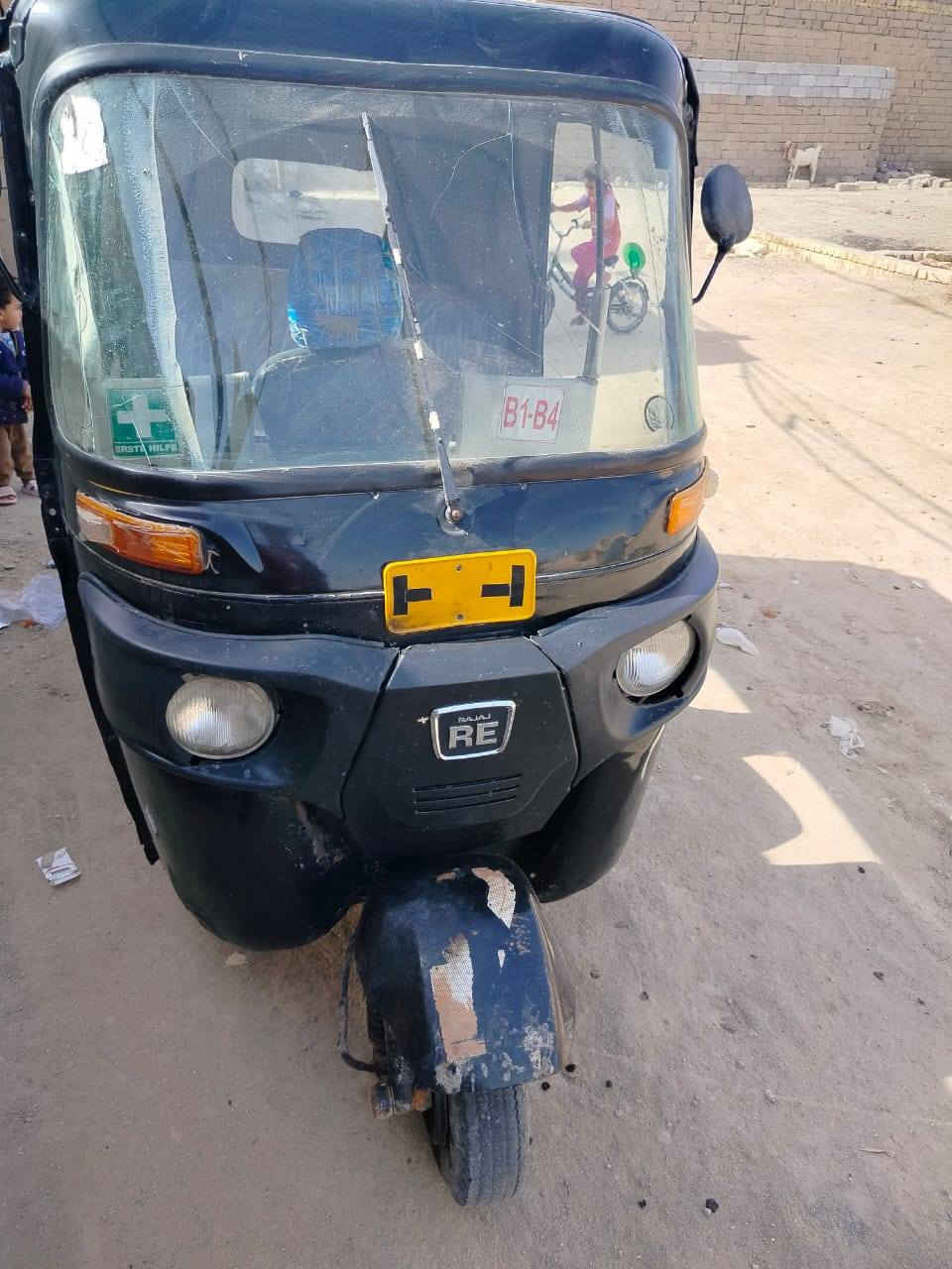 سلام عليكم تكتك للبيع موديل ٢٠١٦.   جهاز مكينه كسل تواير   كهربايات. شغاله     أوراق. أوراق. كامل.     عوني الفصليه.    شارع البيطريه.   سعره.  2800 وبيه مجال.  
***********
