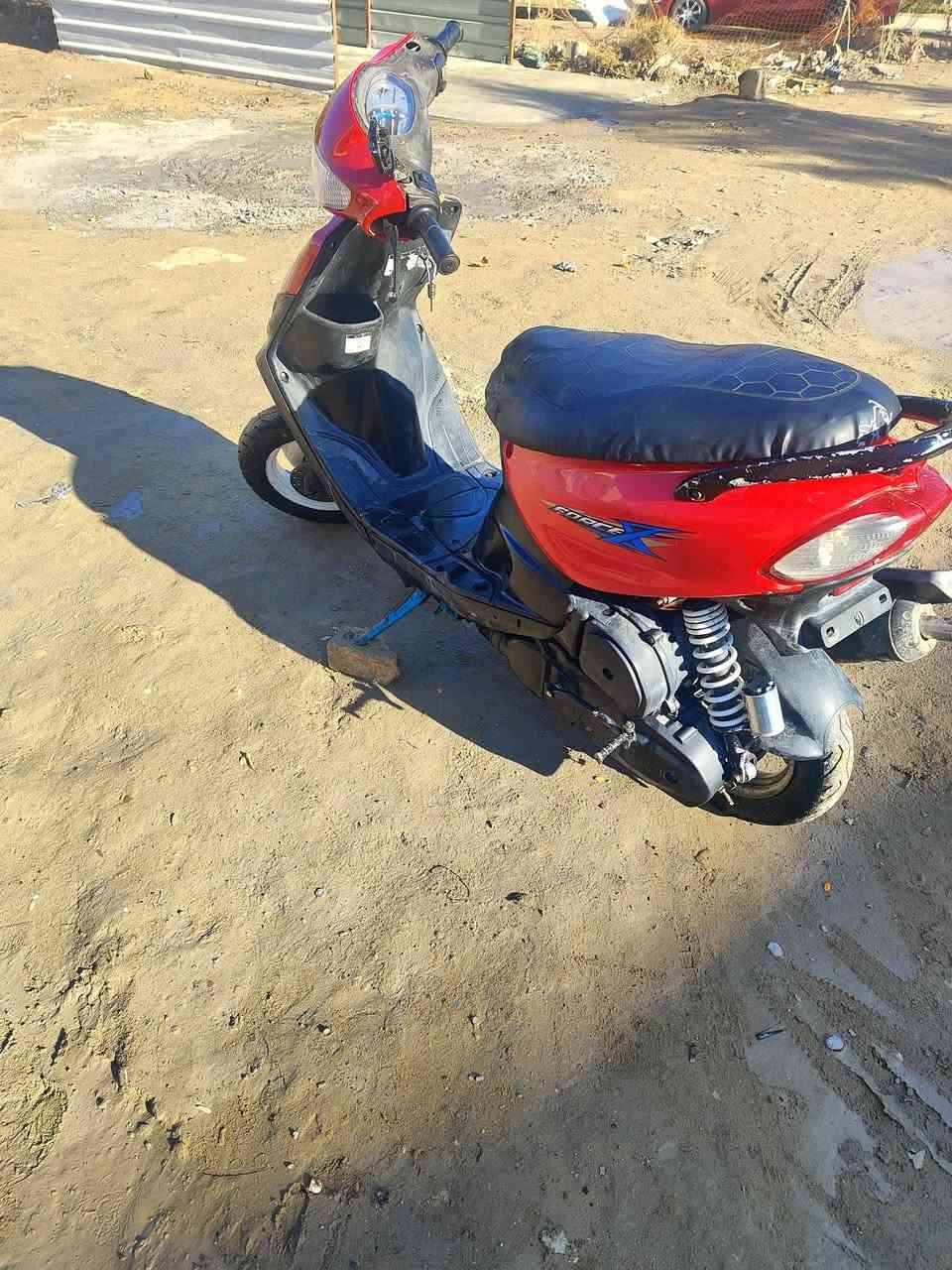 لبيع ماكس قجمه دراجه نضيفه كلش ما بيهه اي نقص مكينه مكفوله شلعه ومعدل صالنصه اف ام بلادي مو تجاري السعر 350 للاتصال ***********
