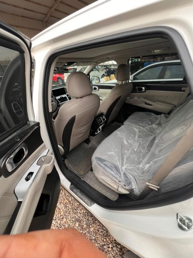 السلام عليكم
🔥 كيا سورنتو 2023 
ماشية 44الف رقم أربيل 
مكفوله كفاله 
⚙️ المحرك: 6سلندر 3500
▪️ بنوراما
▪️ كير ماوس 
▪️ سايد بريك دكمة
▪️ ٧ راكب ٣ قطع تبريد
▪️بردات خلفية 
▪️جنطة كهرباء 
▪️كشنات كهرباء 
▪️بقية المواصفات المعروفة

للا ستفسار واتصال ***********
