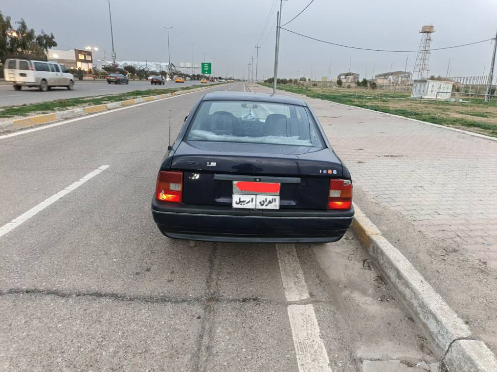 أوبل فترة موديل١٩٩٢ رقم أربيل محرك١٨  دفتر بزين بيها شرط تحويل وكاله، سياره عله بلادي بدون صبغ وضرب إذا شراي خابر لا وتتعبني أرجوك  سياره بل كركوك   سنويا منتهي ست أشهر مابي غرامه *********** *********** Negombo, Gampaha
