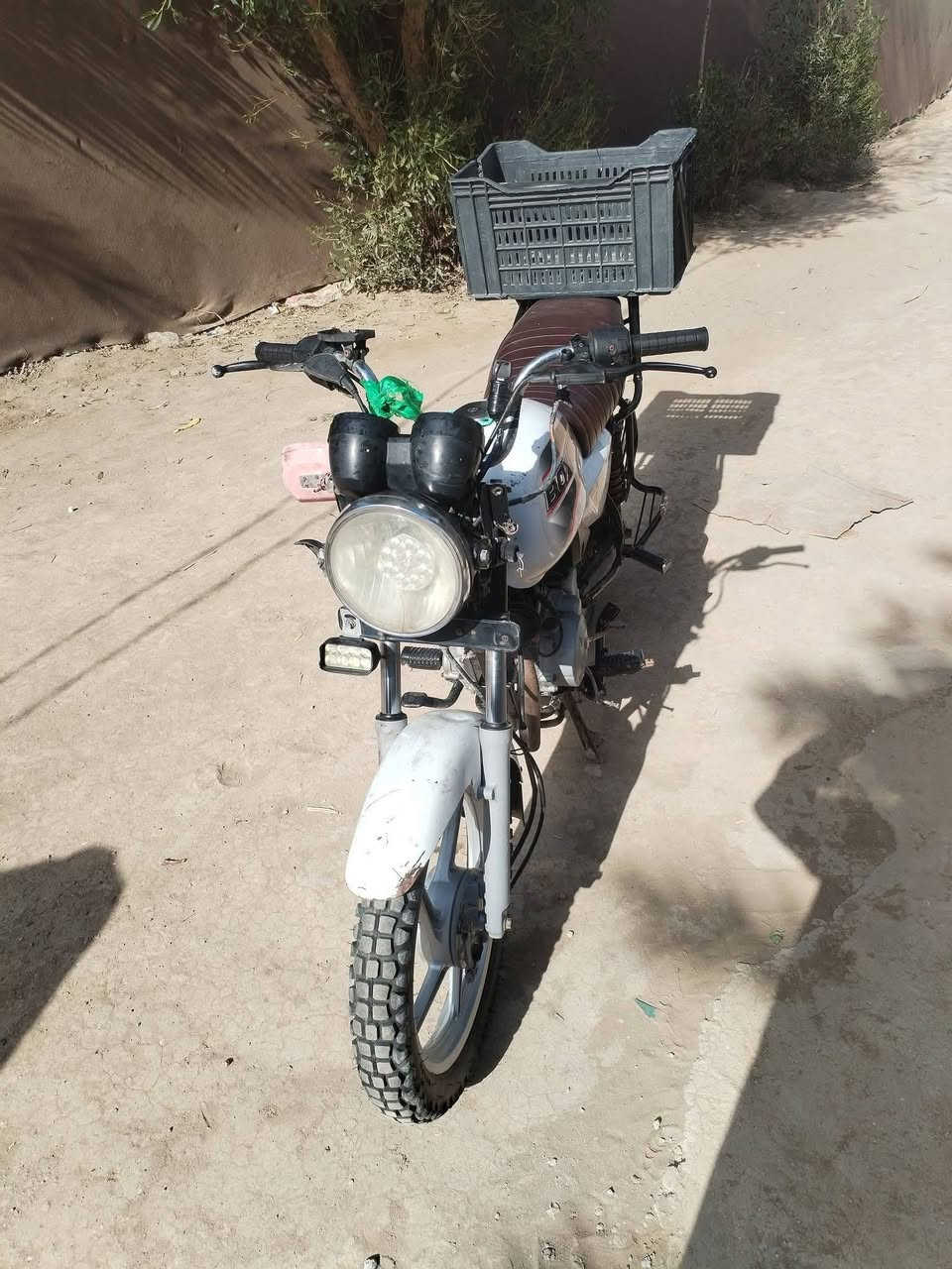 السلام عليكم بوكسر 21 هندر ملحوم عايزه باتري دراجه خير من الله سعر 600 مكان باب الكفل غير متواجد على الفيس***********
