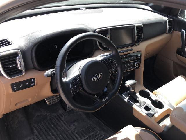 كيا سبورتج 2017 SX - وارد كندي
فول مواصفات
محرك 2000 تيربو (٢٤٠ حصان)
بصمه
بانوراما
شحن تلفون وايرليس
كشنات جلد الامامي تدفئة و تبريد - الخلفي تدفئة 
كهرباء الكشنات الامامية
تدفئة ستيرن
فول تحكم ستيرن 
كير اوتماتيك + عادي + شفتات بالستيرن
جنطه كهرباء - ذكية تفتح عند الاقتراب من السيارة
حساسات امامية + خلفية
كاميرا دوارة 
تبريد قطعتين
شاشة لمس كبيرة بلادية 
٤ رادارات + رادار تثبيت المسار
توقف ذاتي
نقطة عمياء
اوتو هولد 
وضعيات قيادة ( Eco + Sport + Normal )
كروس سرعة
فور ويل
بدون ايرباك ماشية ١٣٢ الف كيلو
سياقة منحدرات 
سايد بريك بصمه
٨ سماعات هارمن كاردن
ويل كب ١٩
لايت زنون ماطور عالي ناصي + بلوجكتر رباعي LED + بك لايت LED
مري شفط + رساله ترحيب
مانع نزلاق
رقم بغداد باسمي
لاستفسار
السعر ١٧٠ ورقه

‪0790 335 7380‬
