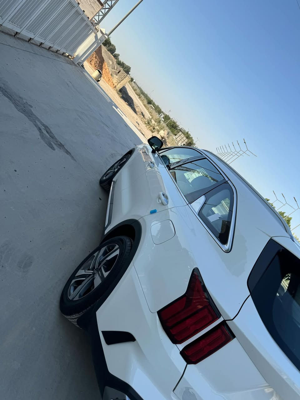 لبيع سيارة سورنتو موديل 2021خليجي محرك 6مشية10011لستفسار كثر***********
